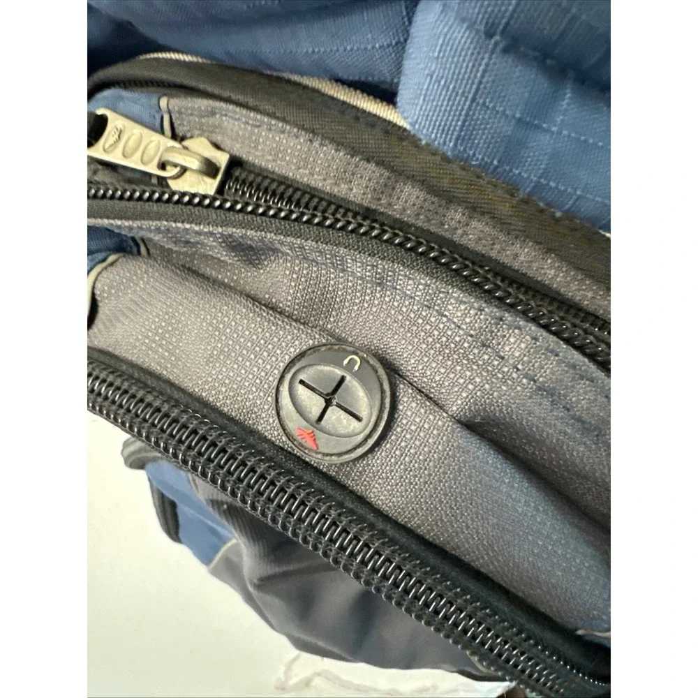 High Sierra Blue Gray Backpack Suspension Strap System Air Flow Media Pocket